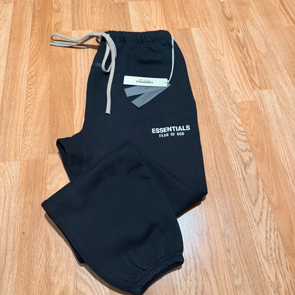 Fear of God Essentials Sweatpants (FW 24)